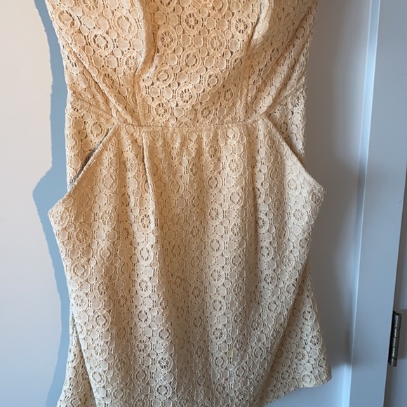 Cream lacey strapless dress - Picture 3 of 5